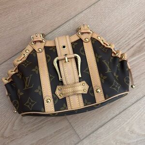 louis vuitton ruffled bag